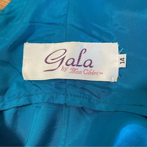 Blue Silk Gala Formal Dress Shimmering Sequins Size 10 - Picture 9 of 11